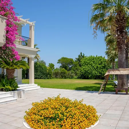 Villa Grosse Sea And Mountains View