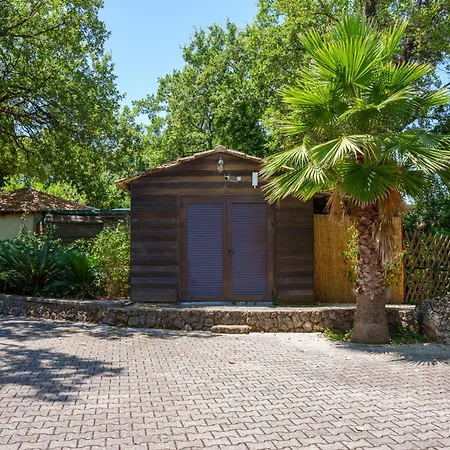 Grosse Sea And Mountains View Villa