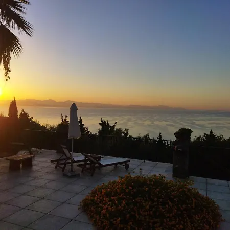 Villa Grosse Sea And Mountains View