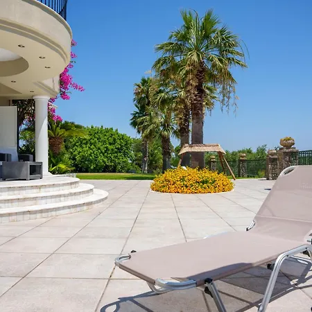 Grosse Sea And Mountains View 빌라