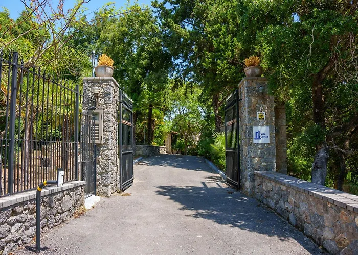 Grosse Sea And Mountains View * Gastouri (Corfu)
