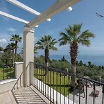 Vilă Grosse Sea And Mountains View *