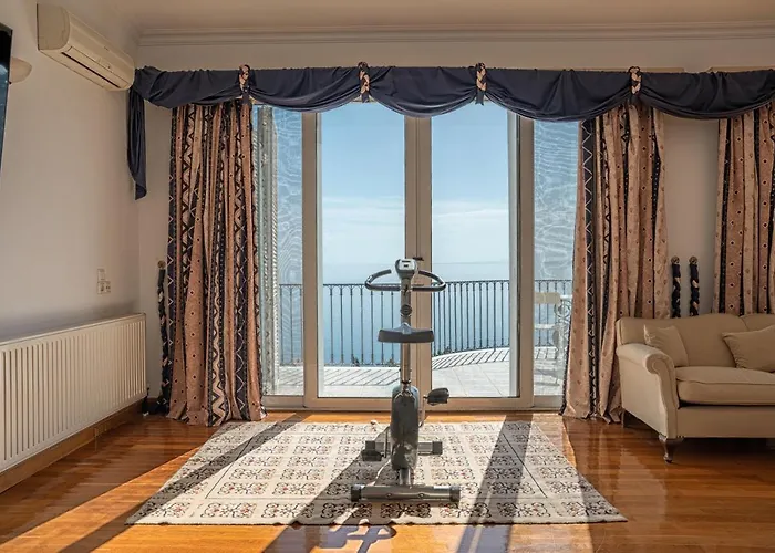 Villa Grosse Sea And Mountains View *